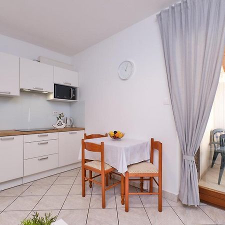 Apartment Budinic 말리로시니 외부 사진