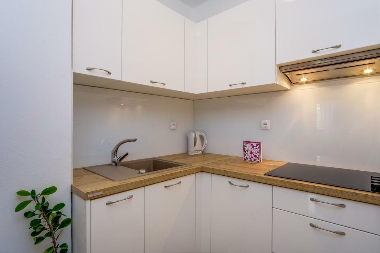 Apartment Budinic 말리로시니 외부 사진